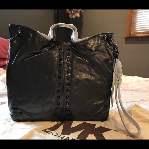 Michael Kors Uptown Aster Tote - Picture 3 of 4